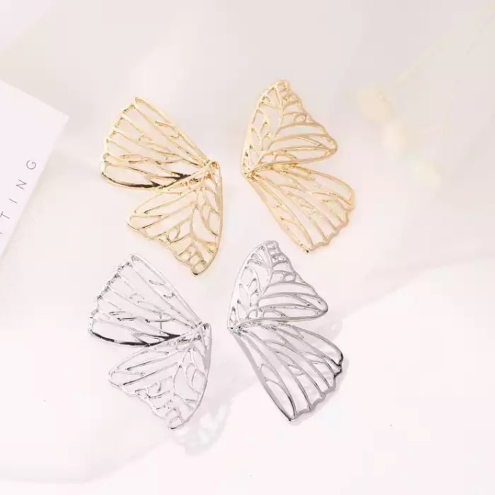 “Monarch Queen” Butterfly Wing Statement Earrings - Picture 3 of 7